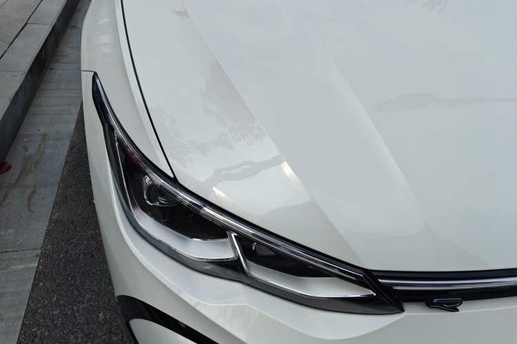 Used Volkswagen Golf 2024 280TSI DSG R-Line 50th Anniversary Edition Right Front Headlight