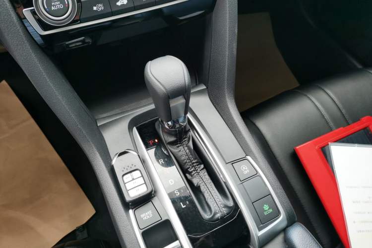 Used Honda Civic 2019 220TURBO CVT Dynamic Edition China VI Gear Lever