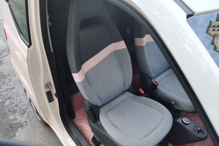 Used Wuling Hongguang MINIEV 2022 Macaron Premium Model – Lithium Iron Phosphate