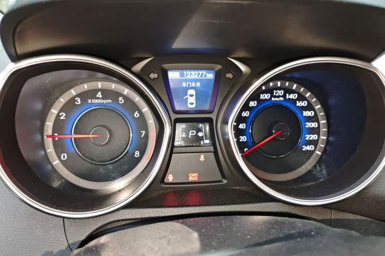 Used Hyundai Elantra (5th Generation / Langdong) 2013 1.6L Automatic Luxury Model
