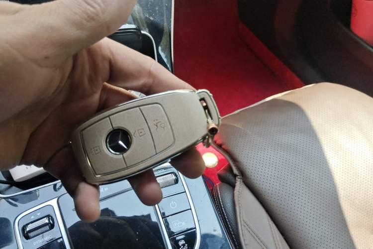 Used Mercedes-Benz GLC 2020 Facelifted GLC 260 L 4MATIC Dynamic Edition Vehicle Key