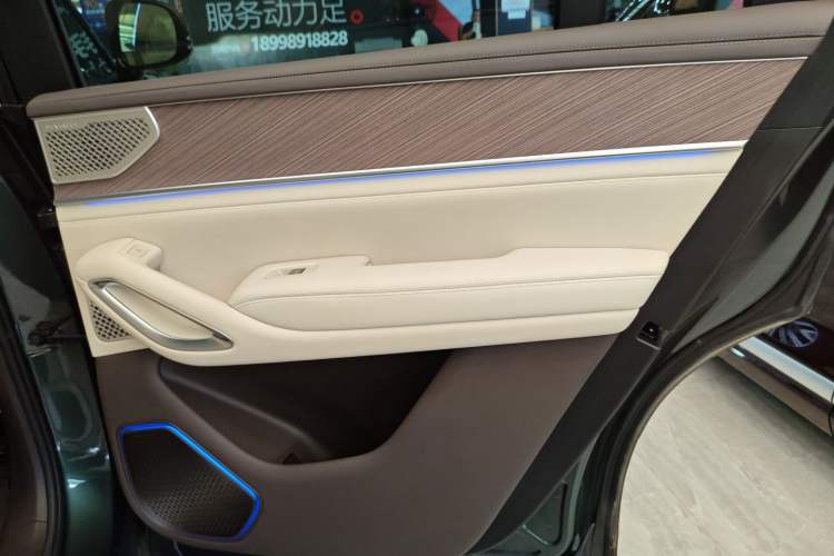 Used Denza N9 2025 Flagship Model