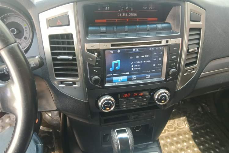 Used Mitsubishi Pajero 2016 3.0L Automatic Luxury Edition China IV