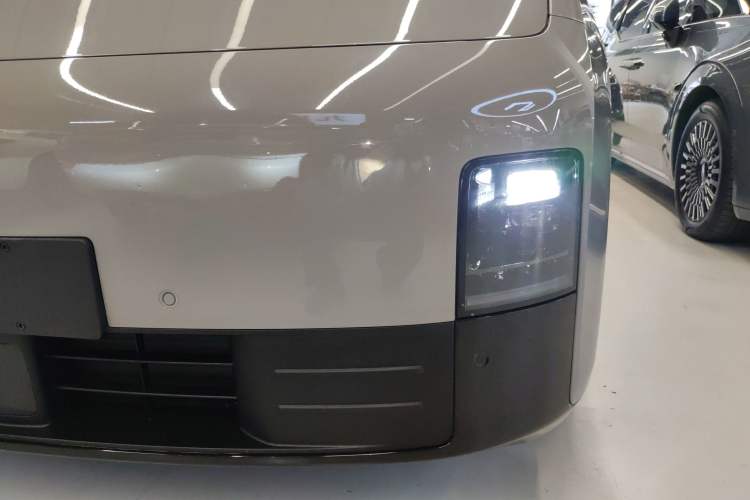 Used Li Auto MEGA 2024 Ultra Model Left Front Headlight