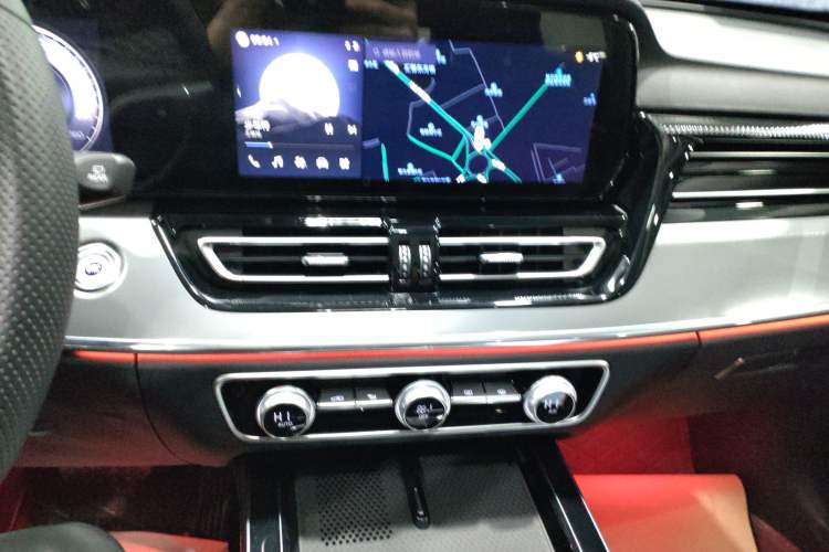 Used Hongqi HS5 2023 2.0T Four-Wheel Drive Flagship Pro Edition
