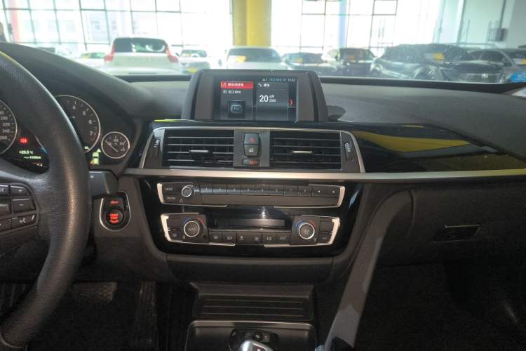 Used BMW 3 Series GT 2018 320i Sport Edition
