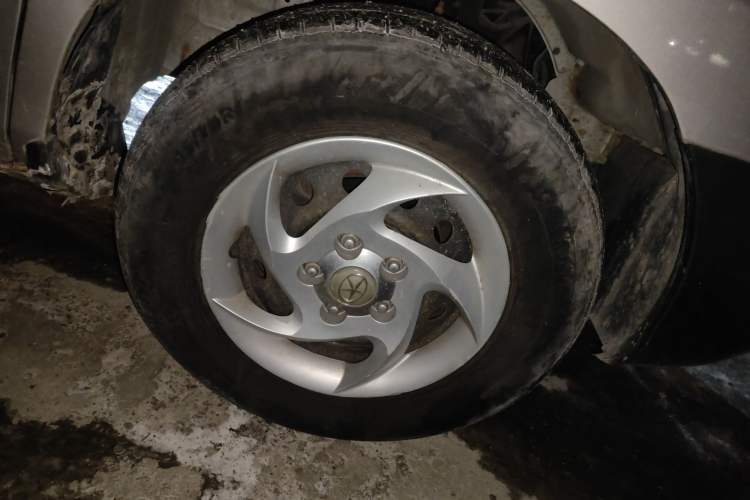 Used JAC Group Refine 2015 2.0L Shuttle Gasoline Long-Wheelbase Comfort Version HFC4GA3-3D
