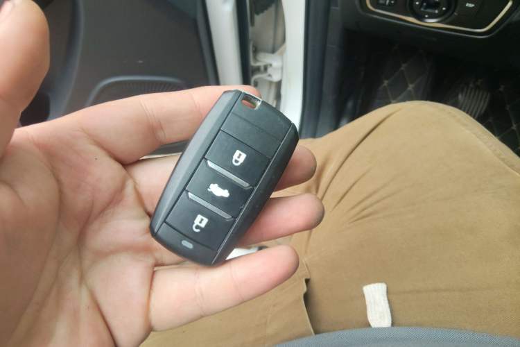 Used Land X2 2017 1.6L Manual Sharp Edition Vehicle Key