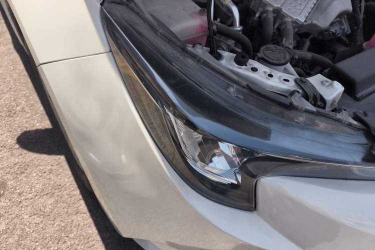 Used Toyota Levin 2019 185T CVT Luxury Edition China VI Standard Right Front Headlight