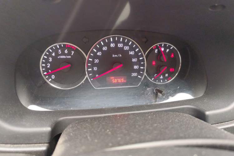 Used Changan Alsvin V3 2012 1.3L Manual Comfort Version China IV Standard
