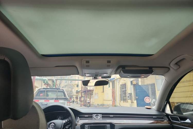 Used Volkswagen Magotan 2018 380TSI DSG Luxury Model Headliner