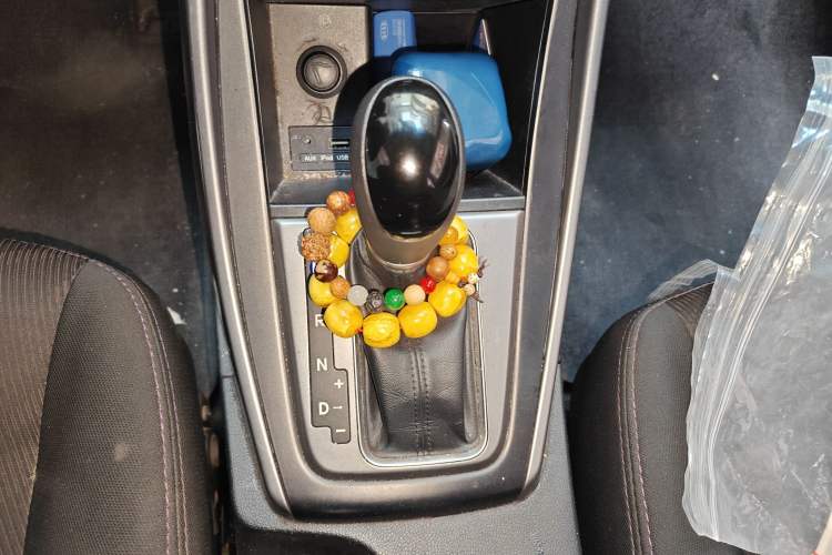 Used Hyundai Elantra (5th Generation / Langdong) 2016 1.6L Automatic Smart Version
