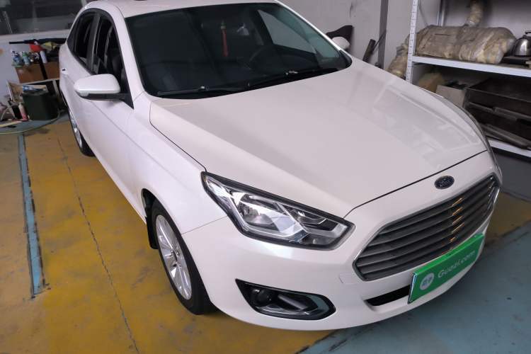 Used Ford Escort 2015 1.5L Automatic Fashion Model
