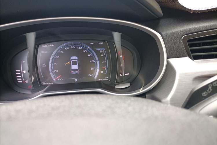 Used Geely Auto Emgrand X7 Sport 2016 1.8TD Automatic All-Wheel-Drive ZhiZun Edition Odometer Close Up