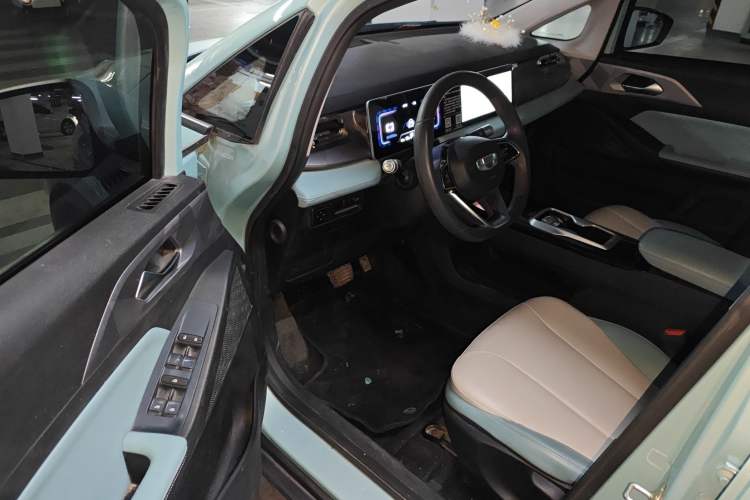 Used Geometry E Firefly 2024 301km Starlight
