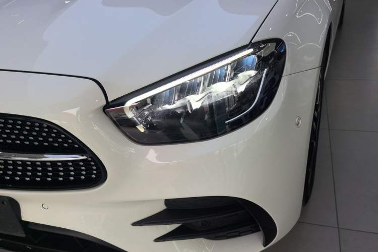 Used Mercedes-Benz E-Class (Import) 2022 E 260 Stylish Sports Edition