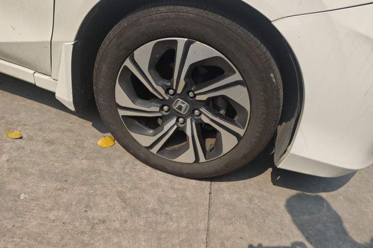 Used Honda Crider 2016 1.8L CVT Luxury Edition Right Front Wheel Hub