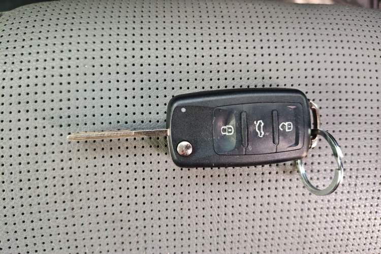 Used Volkswagen Caravelle 2015 2.0 TSI Four-Wheel Drive Comfort Edition