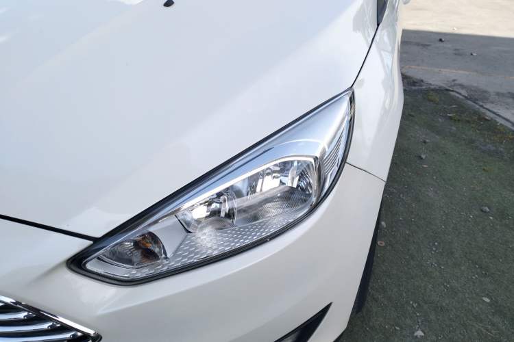 Used Ford Focus 2015 Sedan 1.6L Manual Comfort Model