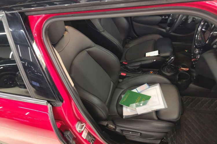 Used MINI 2021 1.5T COOPER Classic Edition Five-Door Version
