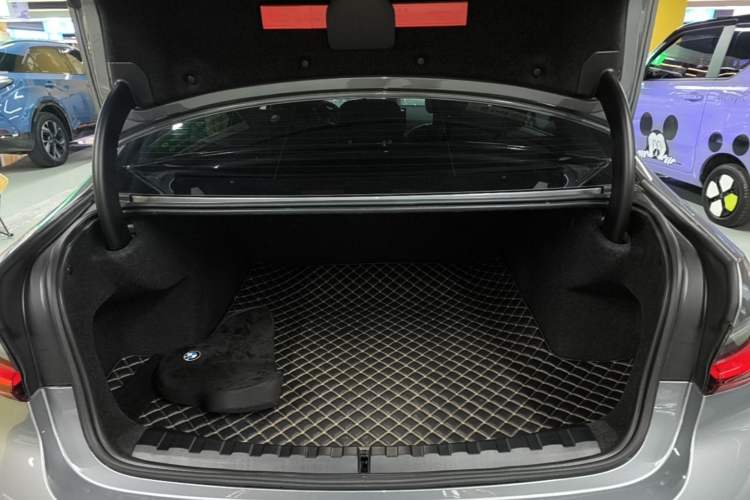 Used BMW 3 Series 2023 325Li M Sport Package
