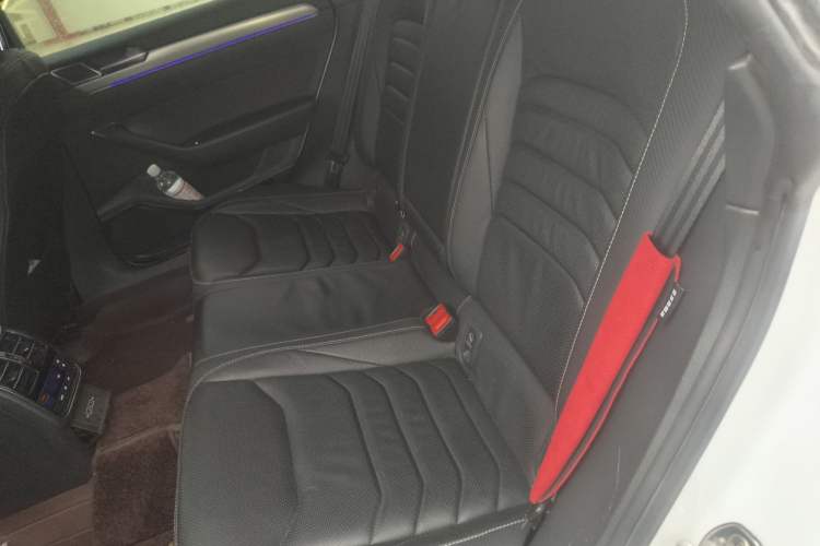 Used Volkswagen FAW-Volkswagen CC 2019 330TSI Glamour Edition China V Standard Left Rear Seat