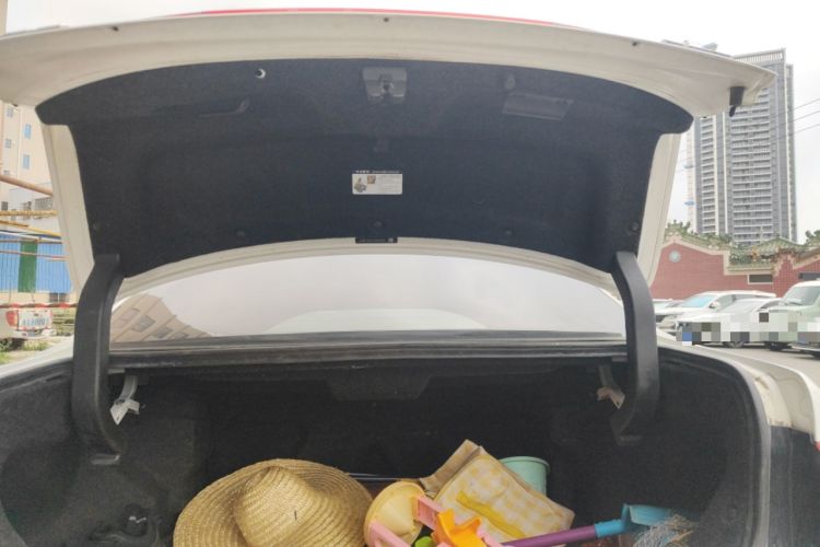 Used BYD Qin New Energy 2017 1.5T Luxury Model Trunk