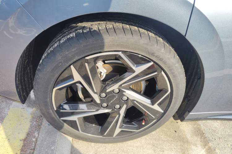 Used Lynk & Co 07 2024 EM-P 126 Long-Range Ultra
