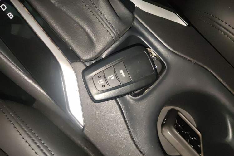 Used Toyota Corolla 2019 Dual-Engine 1.8L E-CVT GL-i Elite Edition
