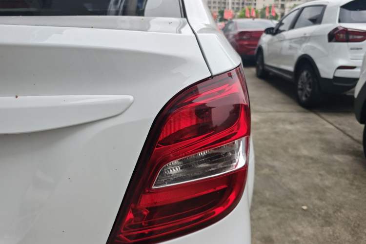 Used Chevrolet Aveo Sonic 2014 Sedan 1.4SL AT Fashion Edition Right Rear Taillight