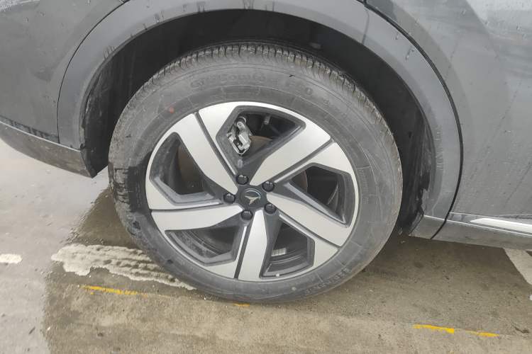 Used CHANGAN CS55PLUS 2024 3rd Generation 1.5T DCT Prestige Model Right Rear Wheel Hub