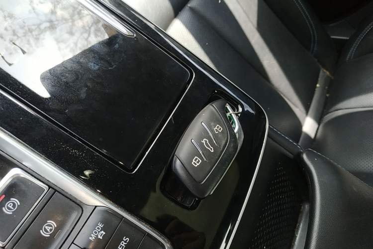 Used Rising ER6 2021 New Dynamic Edition 620km Smart Enjoyment Version Vehicle Key