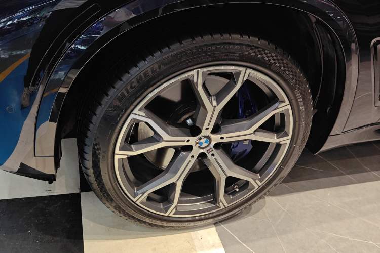 Used BMW X5 2019 xDrive40i M Sport U.S. specification
