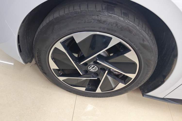 Used Volkswagen ID.3 2023 Upgraded Model Pure Intelligent Enjoyment Version Left Front Wheel Hub