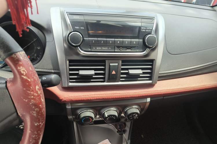 Used Toyota YARiS L Zhi Xuan 2014 1.3E Automatic Charm Edition
