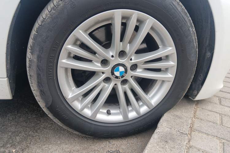 Used BMW 3 Series 2014 320Li Fashion Model
