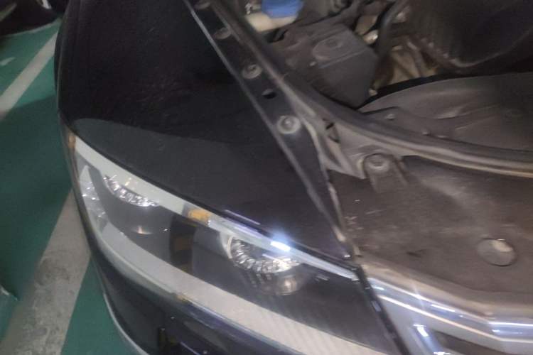 Used Volkswagen Phaeton 2015 3.0L Smart Edition Right Front Headlight