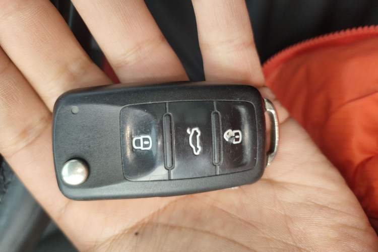 Used Volkswagen Polo 2016 1.6L Automatic Comfort Model Vehicle Key