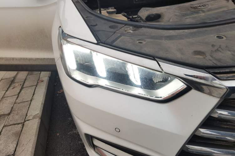 Used BYD Song Pro 2019 1.5T Automatic Prestige Model Right Front Headlight