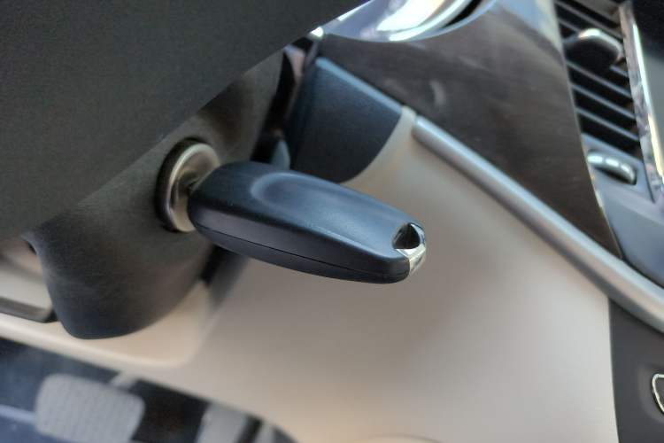 Used Buick Verano 2018 Sedan 15S Automatic Leading Model Interior 1