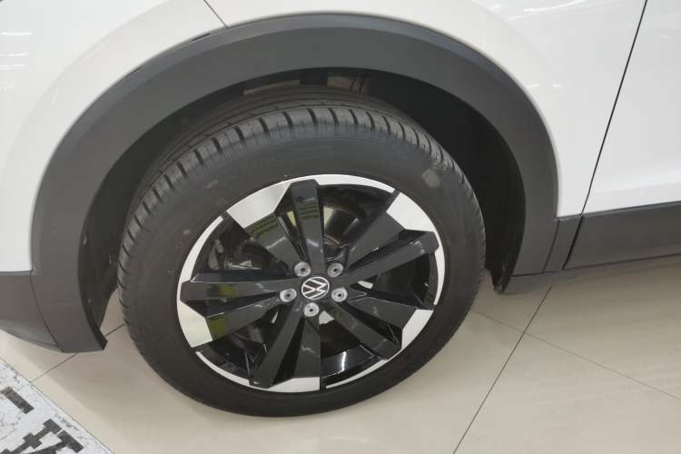 Used Volkswagen Tacqua 2021 1.5L Automatic Yue Zhi Lian Edition Left Front Wheel Hub