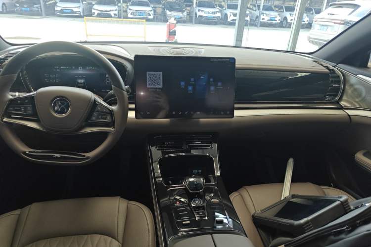 Used BYD Han 2025 DM-i 125KM Elite Model Center Console