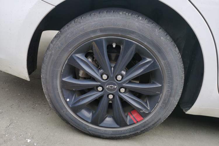 Used Chevrolet Monza 2022 Light Hybrid Redline 320T Dual-Clutch Thrilling Edition