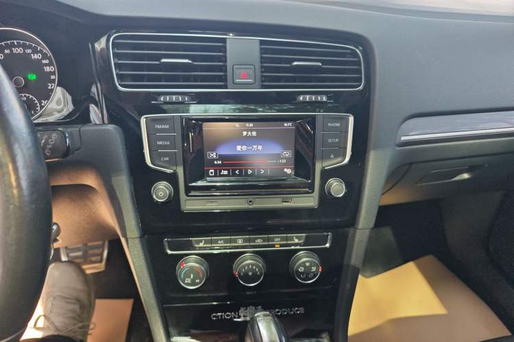 Used Volkswagen Golf 2016 1.4TSI Automatic R-Line