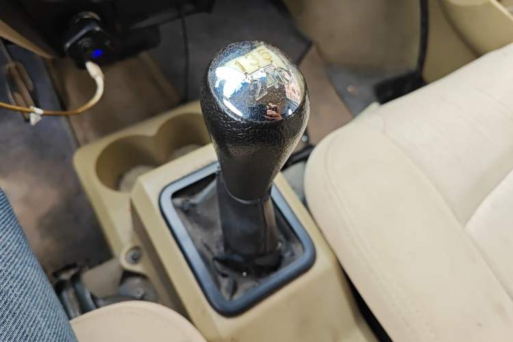 Used Dongfeng Xiaokang C37 2016 1.5L Standard II DK15-06 Gear Lever