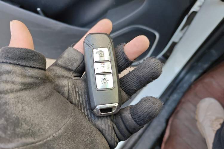 Used SWM X7 2017 1.5T Automatic Smart Enjoyment Version 7 Seats Vehicle Key