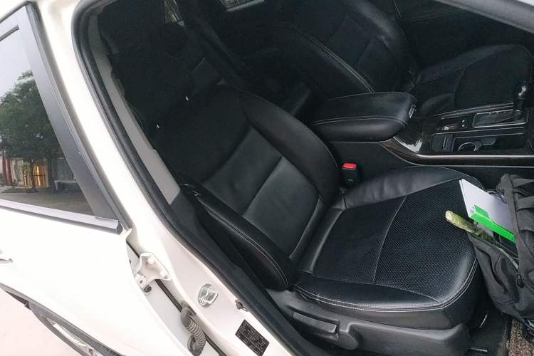 Used Kia Sorento 2013 2.4L 7-seat Gasoline Comfort Edition
