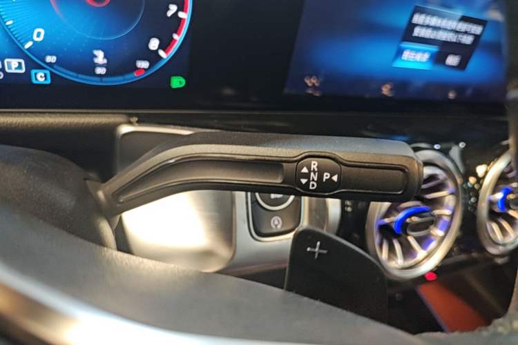 Used Mercedes-Benz GLB 2022 Updated GLB 200 Fashion Edition