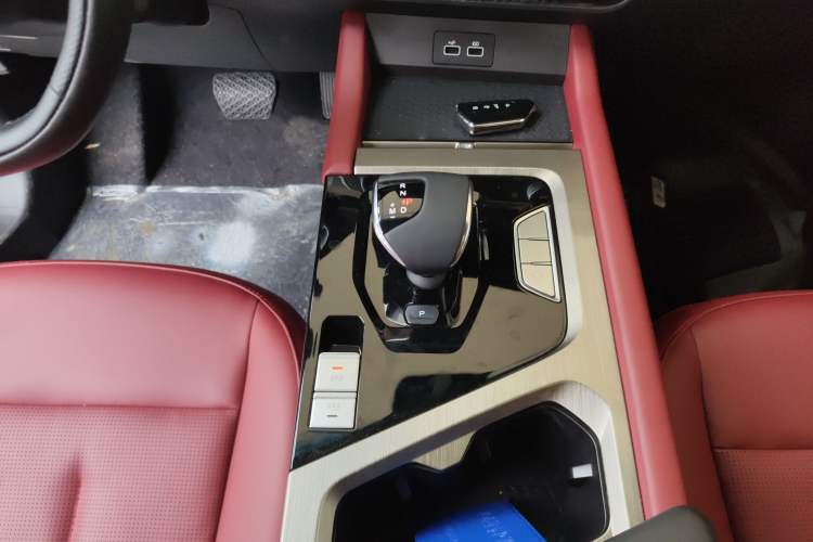 Used JETOUR X70 2024 1.5T DCT Enjoyment Edition 5 Seats