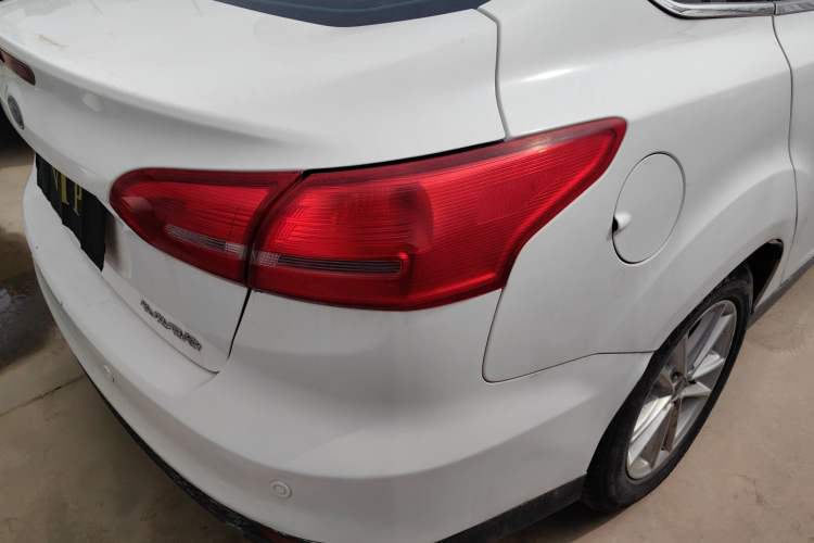 Used Ford Focus 2015 Sedan 1.6L Automatic Trend Model